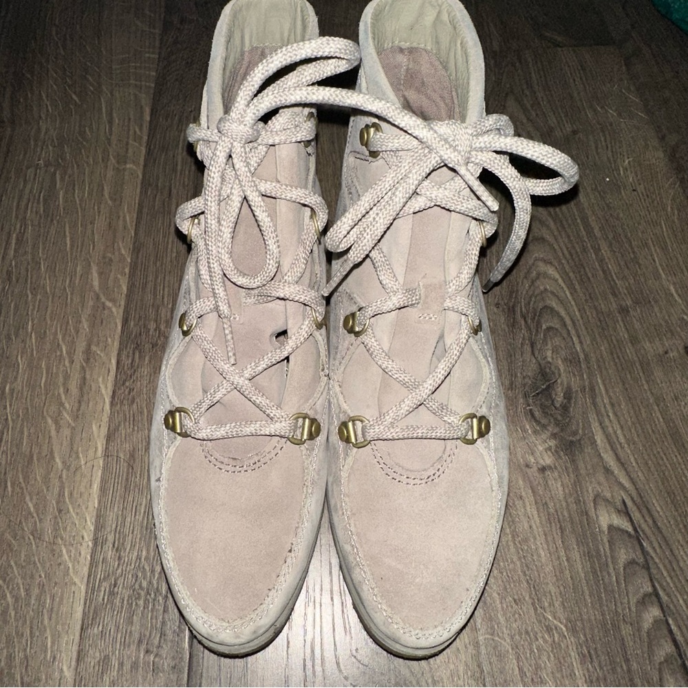 Sorel Women's Lace Up Boots - Light Tan